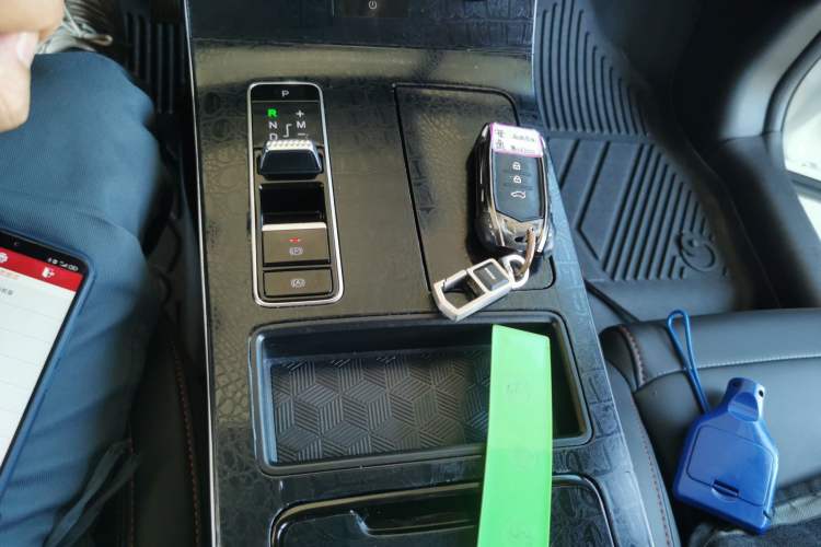 Used EXEED Zhuifeng 2022 Versailles Edition 1.6T DCT Yu Feng Xing Version Gear Lever