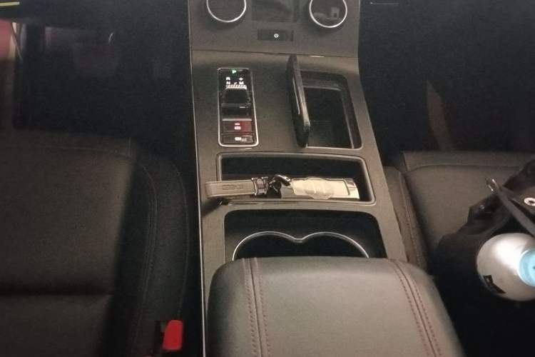 Used EXEED Zhuifeng 2022 Chasing the Waves Edition 1.5T CVT Wind-Chasing Edition Gear Lever