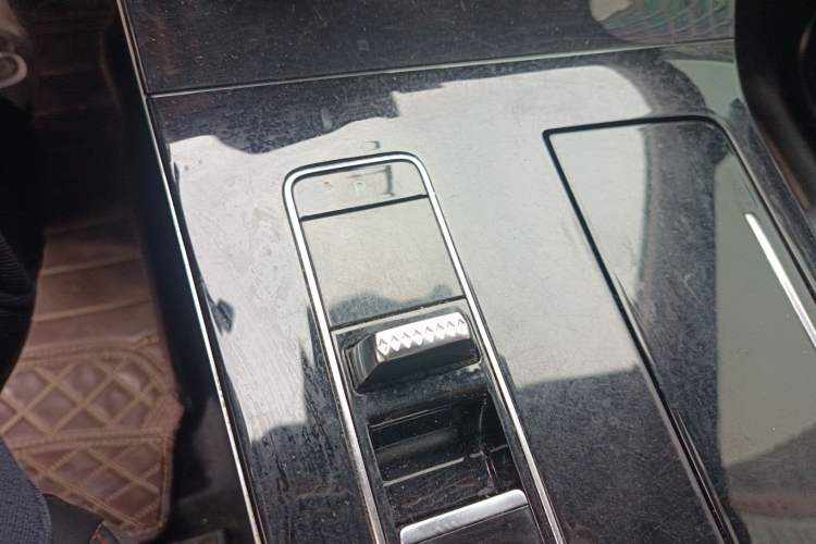 Used EXEED Zhuifeng 2022 Chasing the Waves Edition 1.5T CVT Rising Wind Version Gear Lever