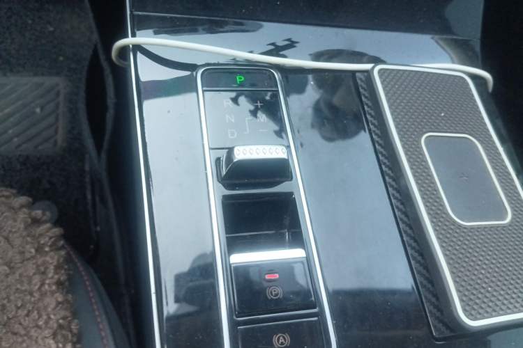 Used EXEED Zhuifeng 2022 Chasing the Waves Edition 1.5T CVT Wind-Chasing Edition Gear Lever