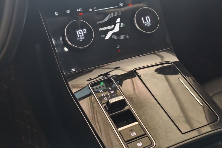 Used EXEED Zhuifeng 2022 Chasing the Waves Edition 1.5T CVT Wind-Chasing Edition Interior 3
