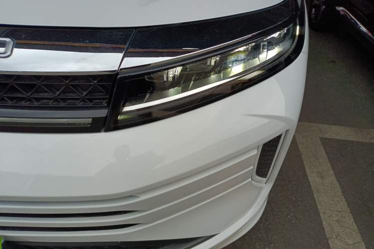 Used EXEED Zhuifeng 2022 Chasing the Waves Edition 1.5T CVT Good Things Peanut Edition Left Front Headlight