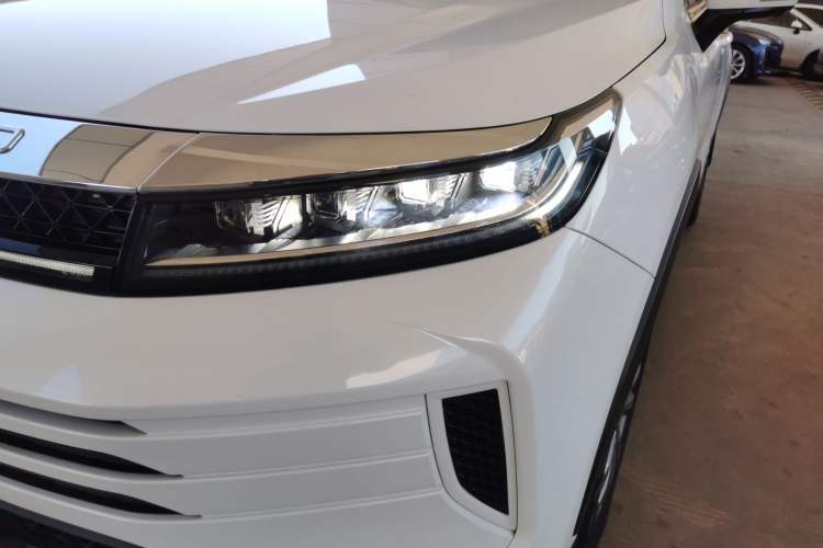 Used EXEED Zhuifeng 2022 Versailles Edition 1.6T DCT Yu Feng Xing Version Left Front Headlight