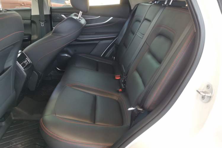Used EXEED Zhuifeng 2022 Versailles Edition 1.6T DCT Yu Feng Xing Version Left Rear Seat
