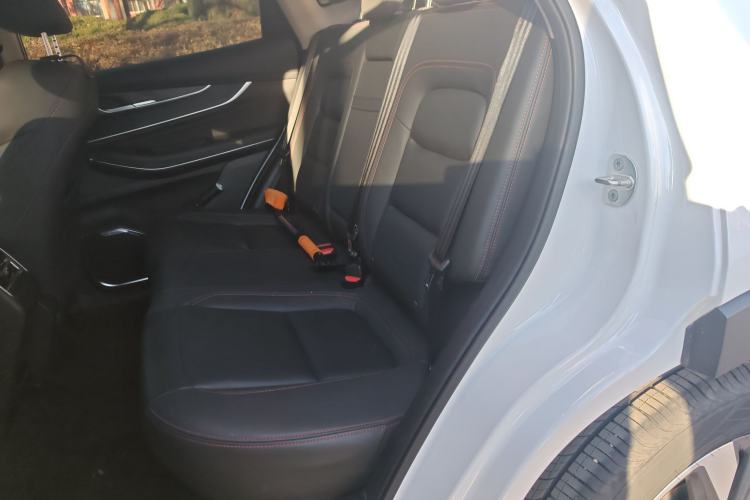 Used EXEED Zhuifeng 2022 Chasing the Waves Edition 1.5T CVT Wind-Chasing Edition Left Rear Seat
