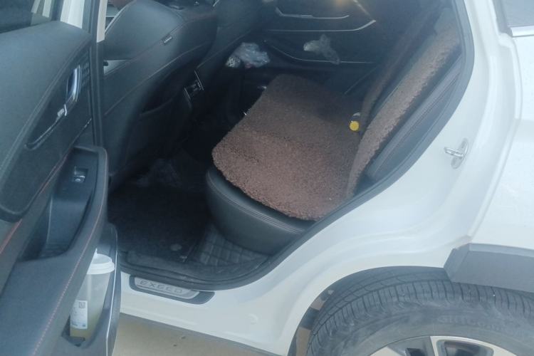 Used EXEED Zhuifeng 2022 Chasing the Waves Edition 1.5T CVT Wind-Chasing Edition Left Rear Seat