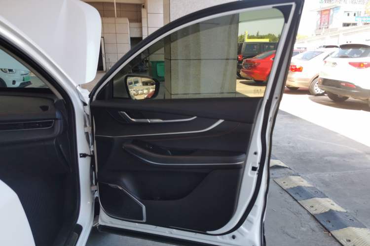 Used EXEED Zhuifeng 2022 Versailles Edition 1.6T DCT Yu Feng Xing Version Right Front Door Interior