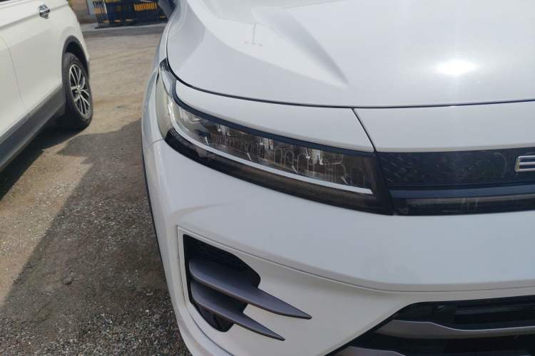 Used EXEED Zhuifeng 2022 Chasing the Waves Edition 1.5T CVT Wind-Chasing Edition Right Front Headlight