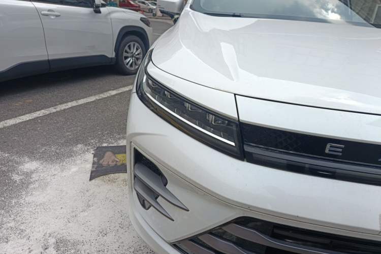 Used EXEED Zhuifeng 2022 Chasing the Waves Edition 1.5T CVT Rising Wind Version Right Front Headlight