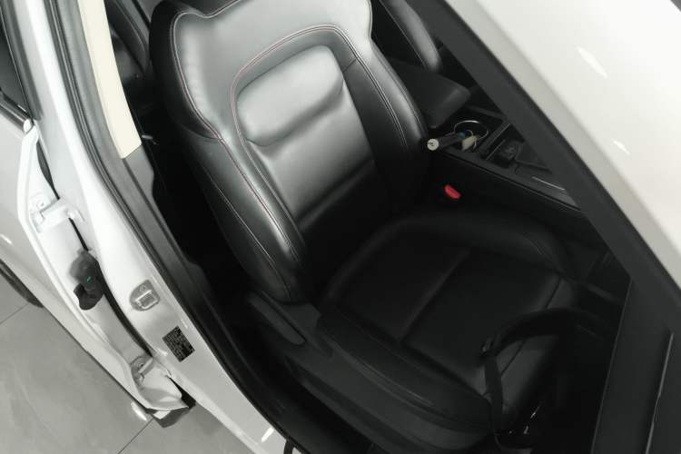 Used EXEED Zhuifeng 2022 Chasing the Waves Edition 1.5T CVT Good Things Peanut Edition Right Front Seat