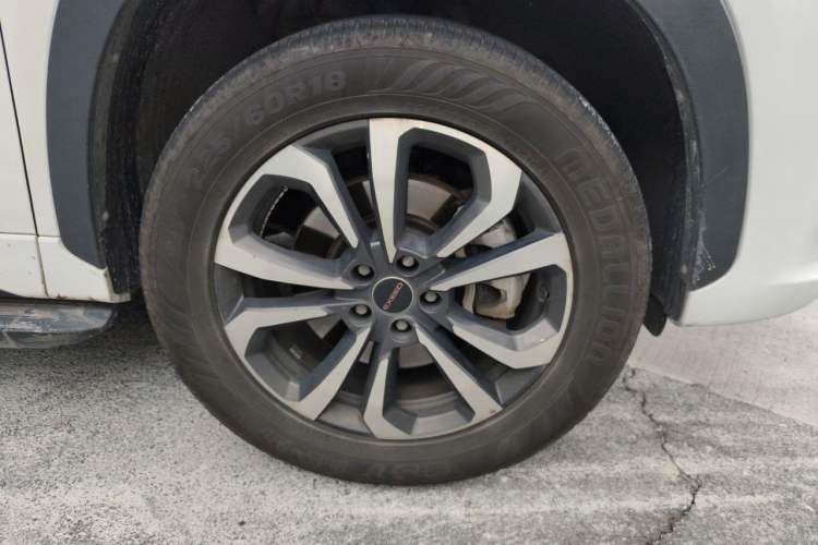 Used EXEED Zhuifeng 2022 Chasing the Waves Edition 1.5T CVT Wind-Chasing Edition Right Front Wheel Hub