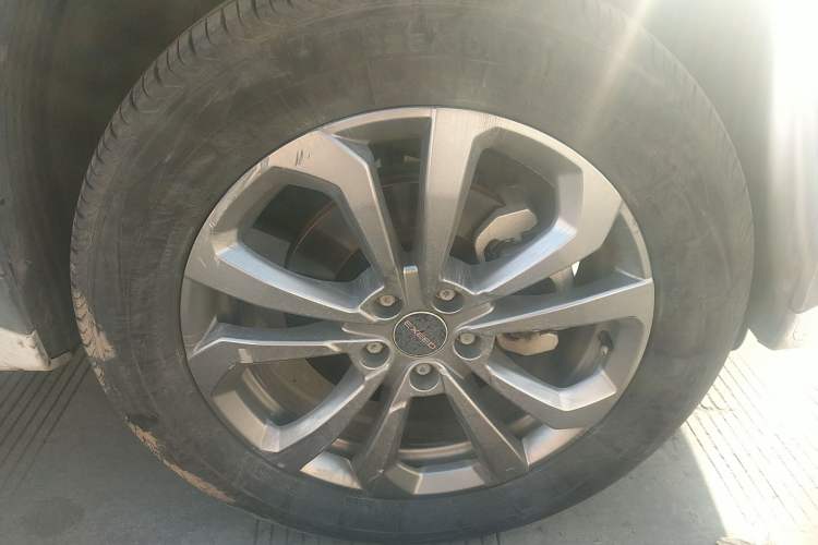 Used EXEED Zhuifeng 2022 Chasing the Waves Edition 1.5T CVT Good Things Peanut Edition Right Front Wheel Hub