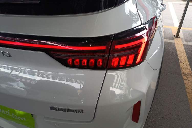 Used EXEED Zhuifeng 2022 Chasing the Waves Edition 1.5T CVT Good Things Peanut Edition Right Rear Taillight