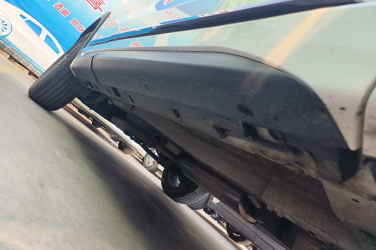 Used EXEED Zhuifeng 2022 Chasing the Waves Edition 1.5T CVT Rising Wind Version Right Side Sill