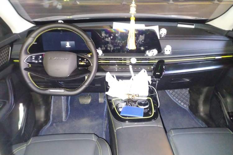Used EXEED Zhuifeng 2023 1.5T CVT Yufeng Xing Edition Center Console