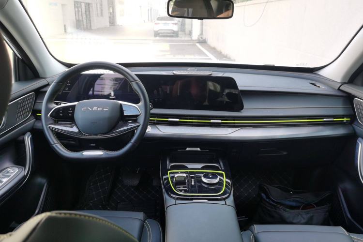 Used EXEED Zhuifeng 2023 1.5T CVT Yufeng Xing Edition Center Console