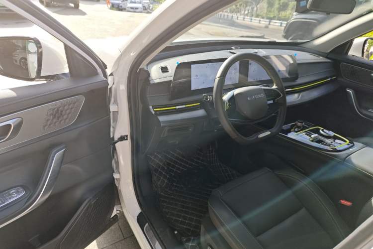 Used EXEED Zhuifeng 2023 1.5T CVT Yufeng Xing Edition Interior 2