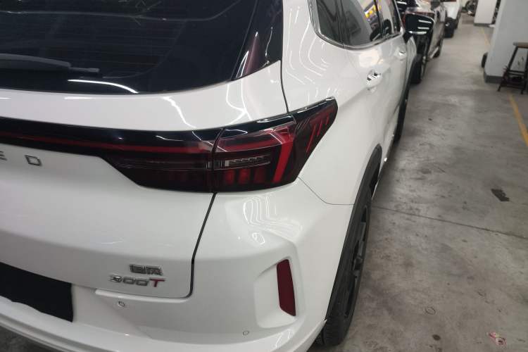 Used EXEED Zhuifeng 2023 1.6T DCT Chufengqi Edition Right Rear Taillight