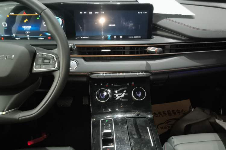 Used EXEED Zhuifeng 2024 1.5T CVT Swift Edition Audio And AC Panel