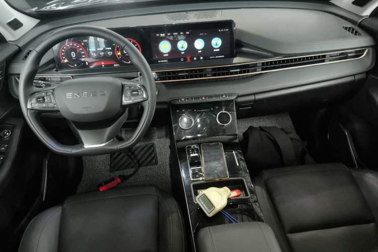 Used EXEED Zhuifeng 2024 1.5T CVT Swift Edition Center Console