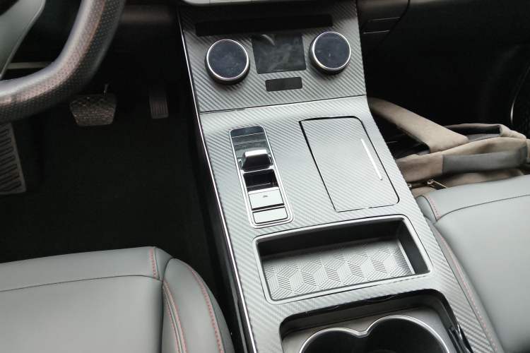 Used EXEED Zhuifeng 2024 1.5T CVT Goodies Peanut Edition Gear Lever
