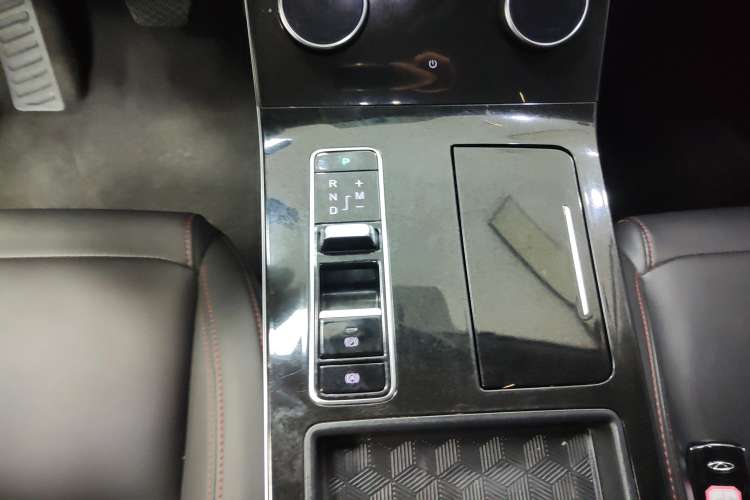 Used EXEED Zhuifeng 2024 1.5T CVT Goodies Peanut Edition Gear Lever