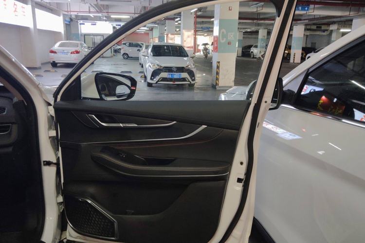 Used EXEED Zhuifeng 2024 1.5T CVT Goodies Peanut Edition Interior 2