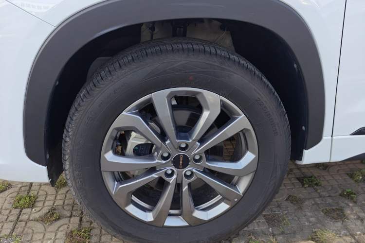 Used EXEED Zhuifeng 2024 1.5T CVT Goodies Peanut Edition Left Front Wheel Hub