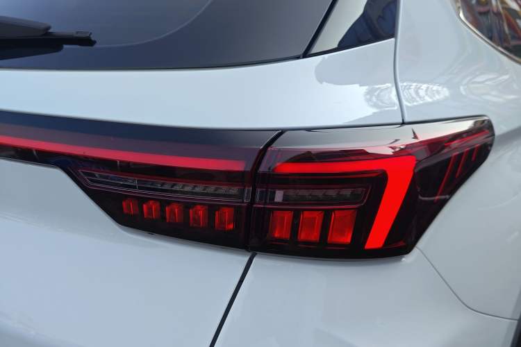 Used EXEED Zhuifeng 2024 1.5T CVT Goodies Peanut Edition Right Rear Taillight