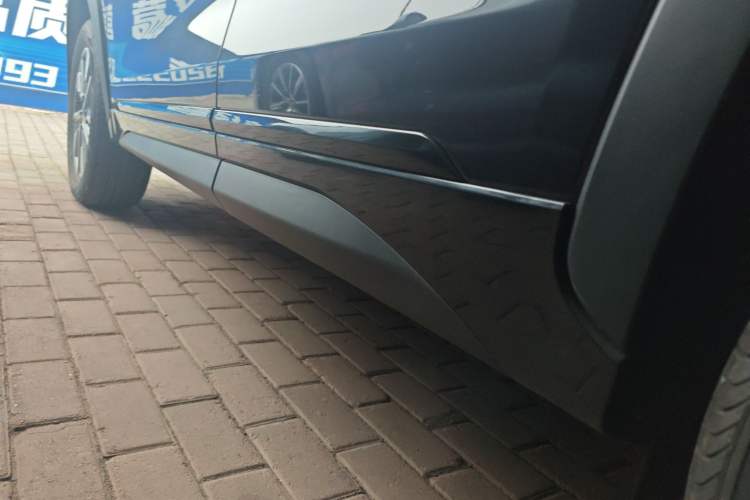 Used EXEED Zhuifeng 2025 1.5T CVT "Good Things Keep Coming" Edition Left Side Sill
