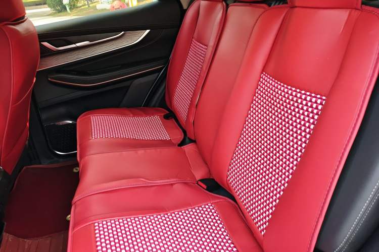 Used EXEED Zhuifeng C-DM 2022 1.5 TCI-DHT 105 km "Chengfeng Qi" Edition Left Rear Seat