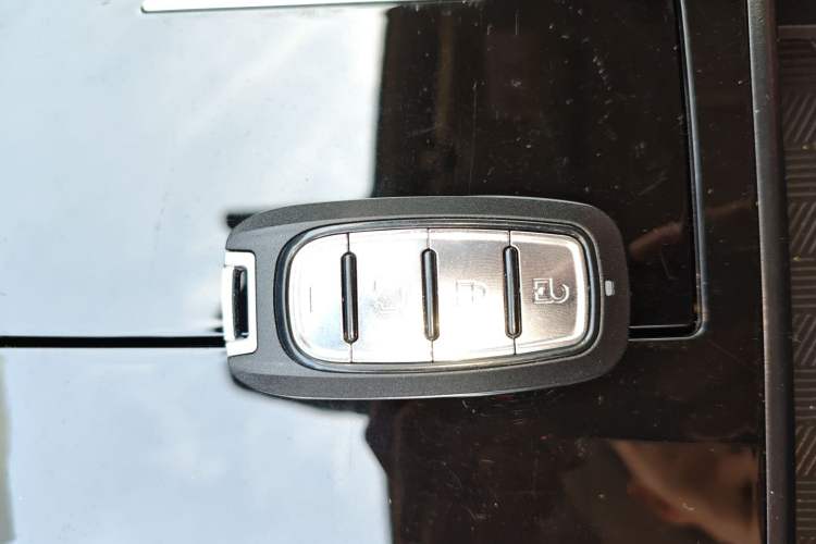 Used EXEED Zhuifeng C-DM 2022 1.5 TCI-DHT 105 km "Chengfeng Qi" Edition Vehicle Key