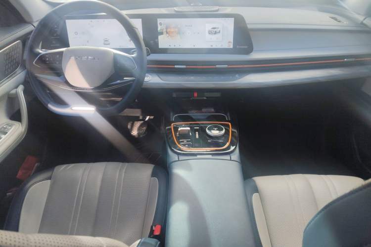 Used EXEED Zhuifeng C-DM 2023 1.5 TCI-DHT 80KM "Chengfengqi" Edition Center Console