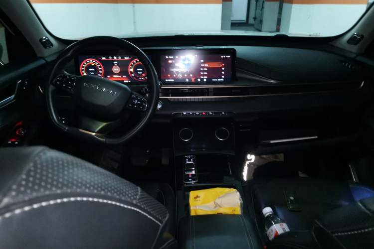 Used EXEED Zhuifeng C-DM 2022 1.5 TCI-DHT 105 km "Chengfeng Qi" Edition Center Console