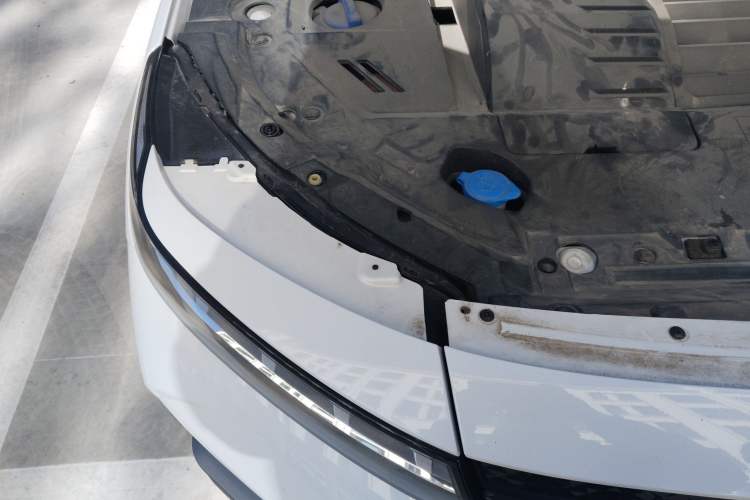 Used EXEED Zhuifeng C-DM 2023 1.5 TCI-DHT 80KM "Chengfengqi" Edition Engine Bay Right