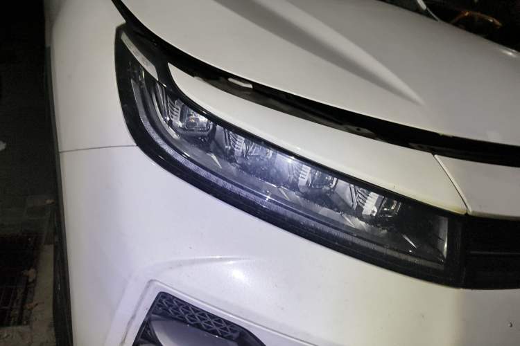 Used EXEED Zhuifeng C-DM 2022 1.5 TCI-DHT 105 km "Chengfeng Qi" Edition Right Front Headlight