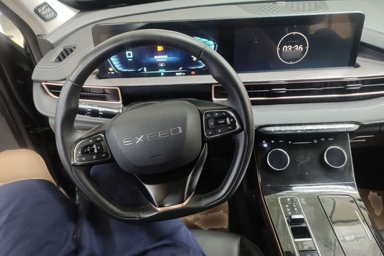 Used EXEED Zhuifeng C-DM 2022 1.5 TCI-DHT 105 km "Chengfeng Qi" Edition Center Console