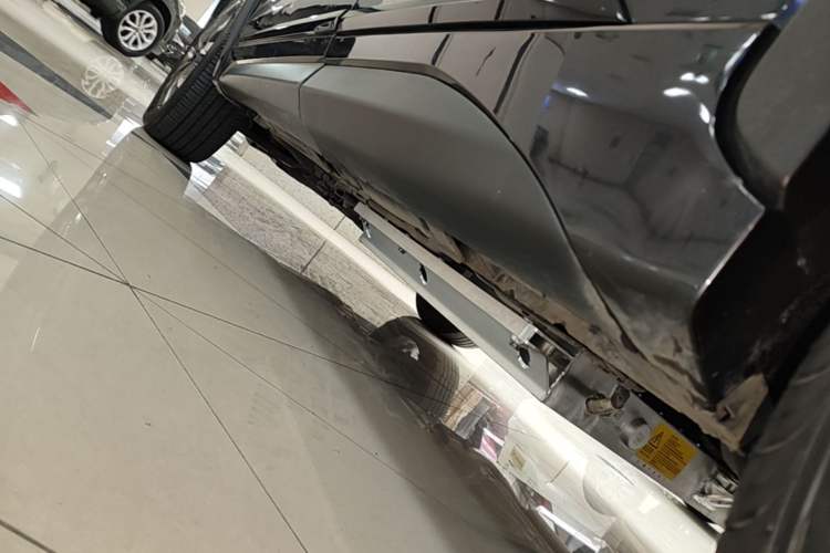 Used EXEED Zhuifeng C-DM 2022 1.5 TCI-DHT 105 km "Chengfeng Qi" Edition Left Side Sill