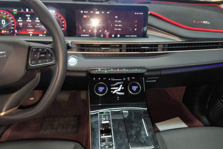 Used EXEED Zhuifeng C-DM 2022 1.5 TCI-DHT 105 km "Chengfeng Qi" Edition Audio And AC Panel