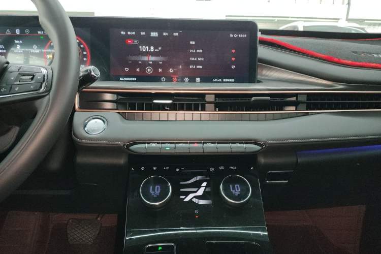 Used EXEED Zhuifeng C-DM 2022 1.5 TCI-DHT 105 km "Chengfeng Qi" Edition Audio And AC Panel
