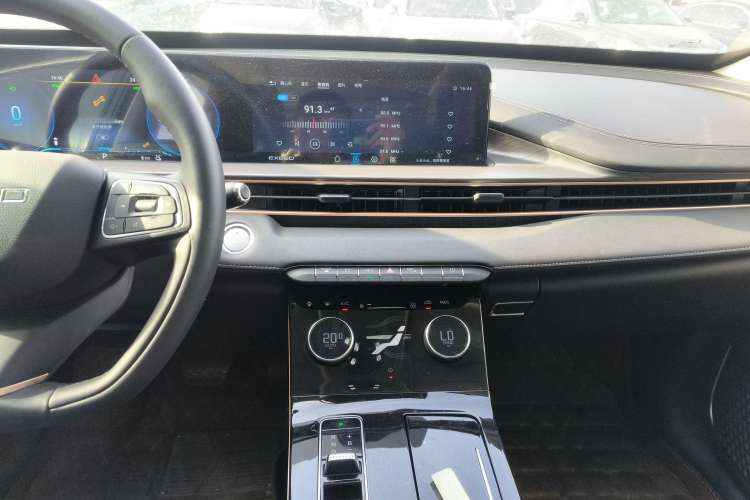 Used EXEED Zhuifeng C-DM 2022 1.5 TCI-DHT 105 km "Chengfeng Qi" Edition Audio And AC Panel