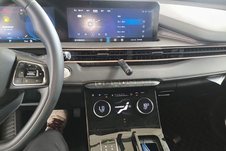 Used EXEED Zhuifeng C-DM 2022 1.5 TCI-DHT 105 km "Chengfeng Qi" Edition Audio And AC Panel