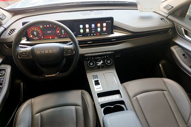 Used EXEED Zhuifeng C-DM 2022 1.5 TCI-DHT 105 km "Chengfeng Qi" Edition Center Console