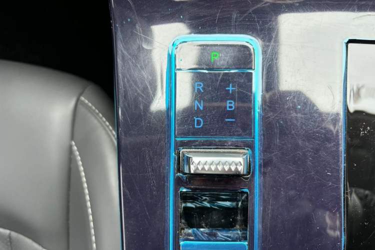 Used EXEED Zhuifeng C-DM 2022 1.5 TCI-DHT 105 km "Chengfeng Qi" Edition Gear Lever