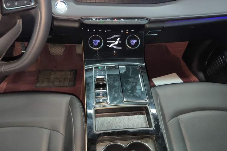 Used EXEED Zhuifeng C-DM 2022 1.5 TCI-DHT 105 km "Chengfeng Qi" Edition Gear Lever