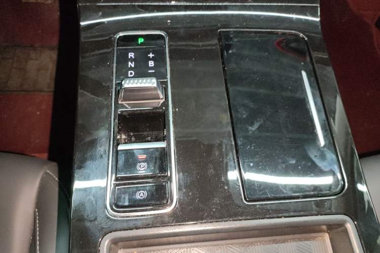 Used EXEED Zhuifeng C-DM 2022 1.5 TCI-DHT 105 km "Chengfeng Qi" Edition Gear Lever