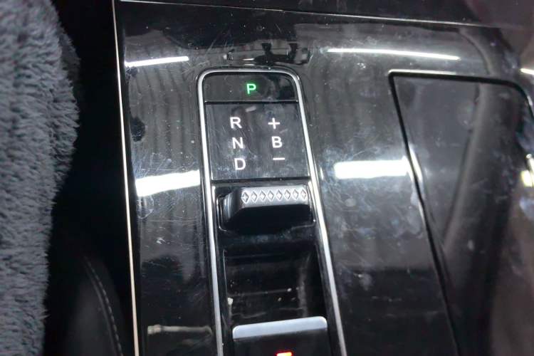 Used EXEED Zhuifeng C-DM 2022 1.5 TCI-DHT 105 km "Chengfeng Qi" Edition Gear Lever