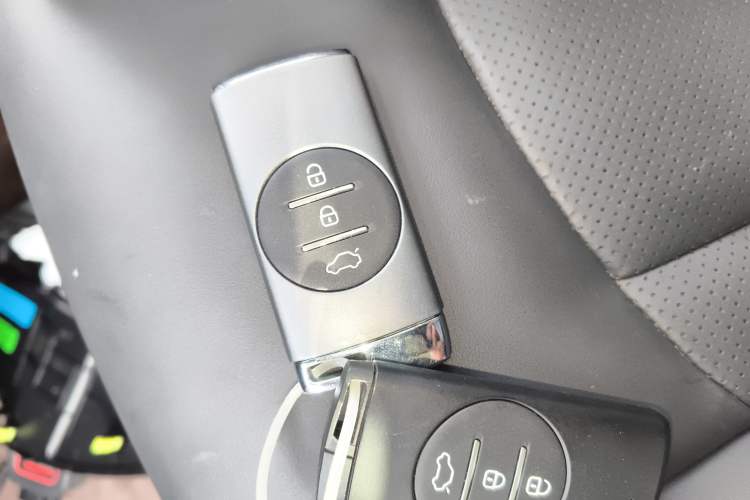 Used EXEED Zhuifeng C-DM 2022 1.5 TCI-DHT 105 km "Chengfeng Qi" Edition Interior 1