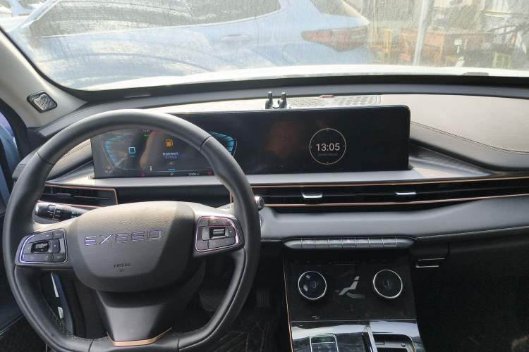 Used EXEED Zhuifeng C-DM 2022 1.5 TCI-DHT 105 km Yufeng Xing Edition Interior 2