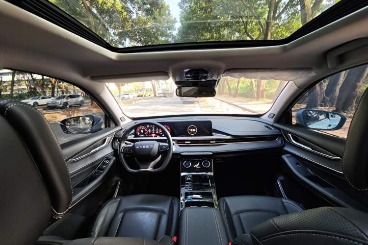 Used EXEED Zhuifeng C-DM 2022 1.5 TCI-DHT 105 km "Chengfeng Qi" Edition Interior 3